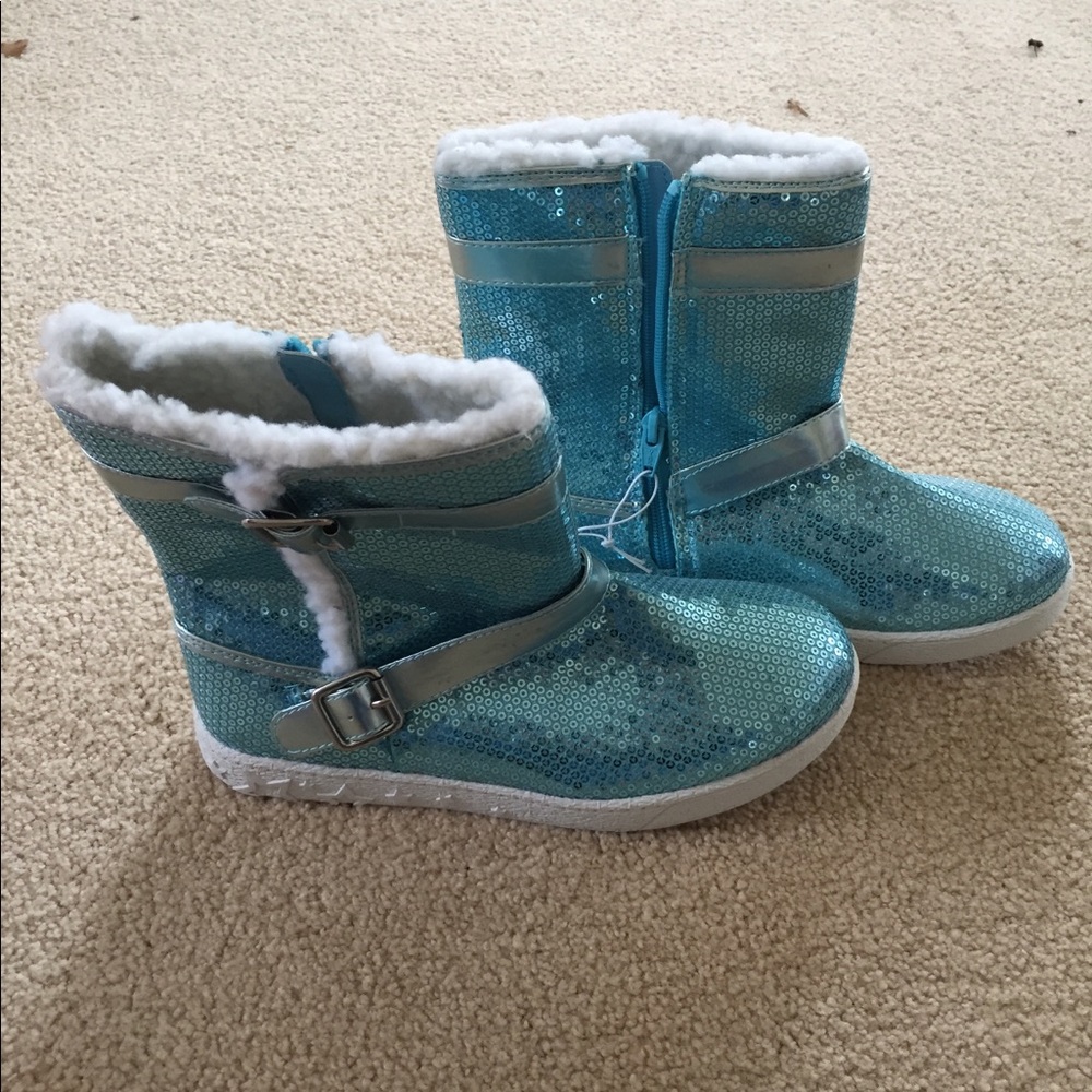 Circo gabby boots. Blue. New. Size 5.